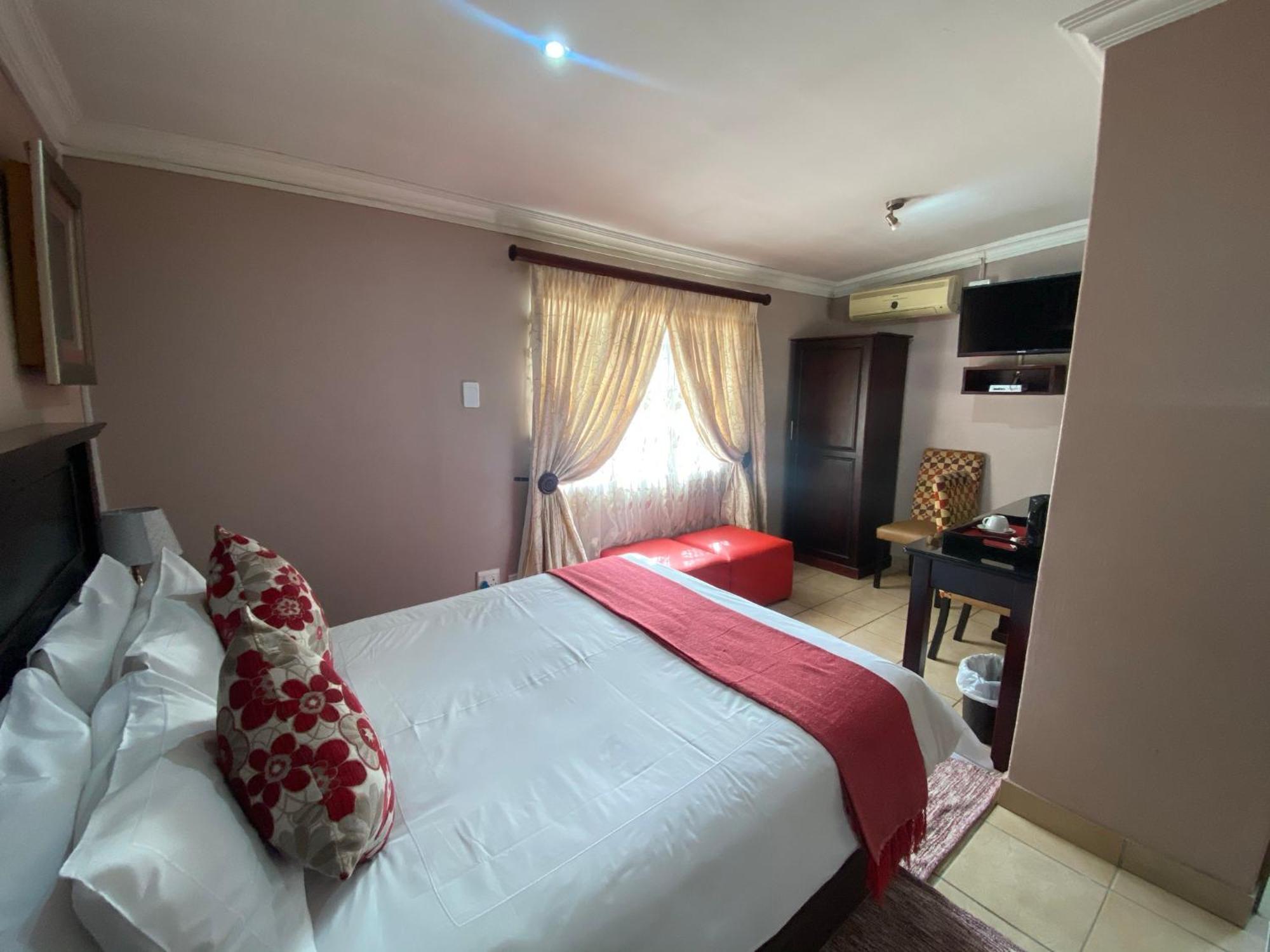Madlula'S Guesthouse Пітермаріцбург Екстер'єр фото