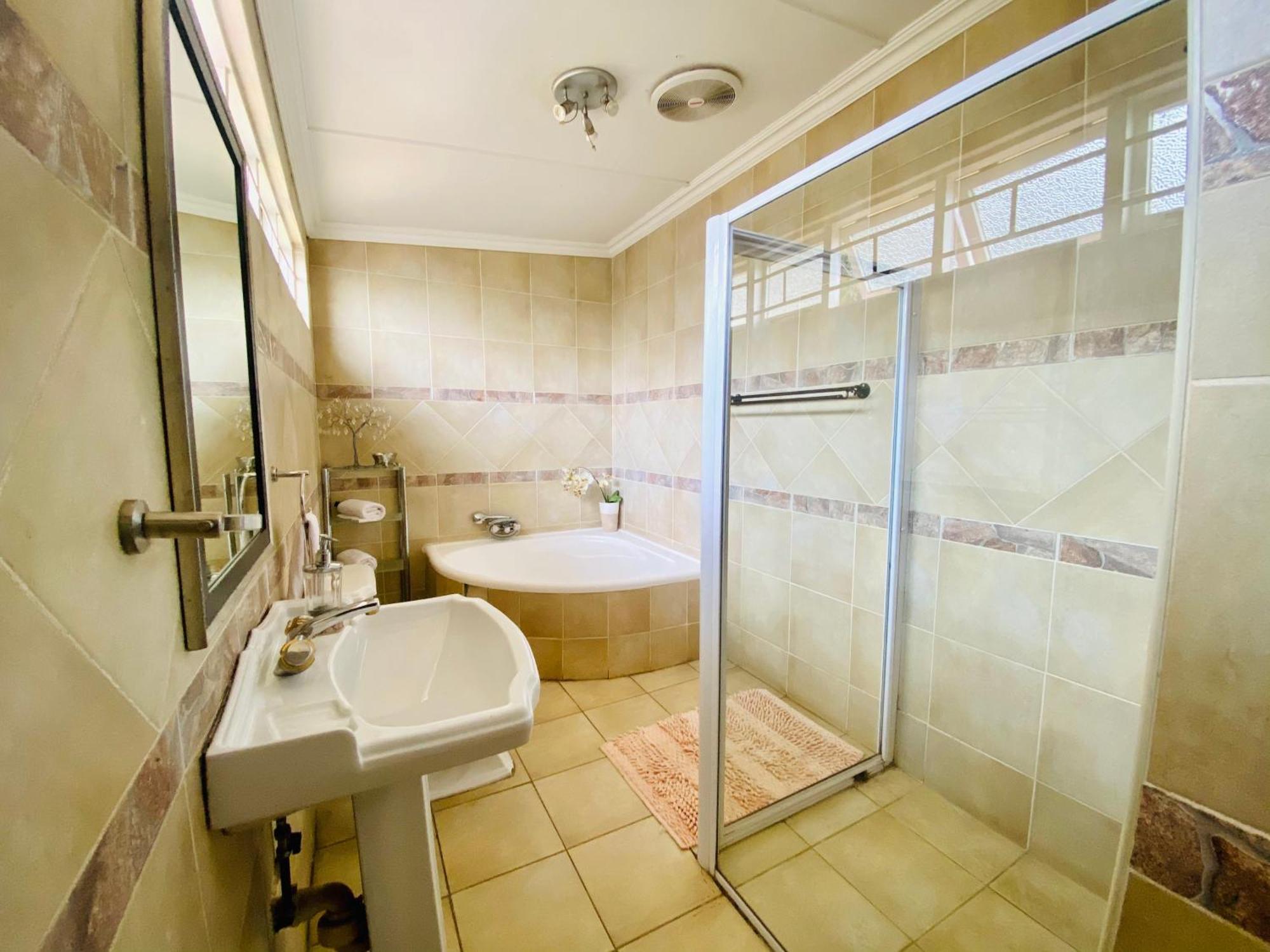 Madlula'S Guesthouse Пітермаріцбург Екстер'єр фото